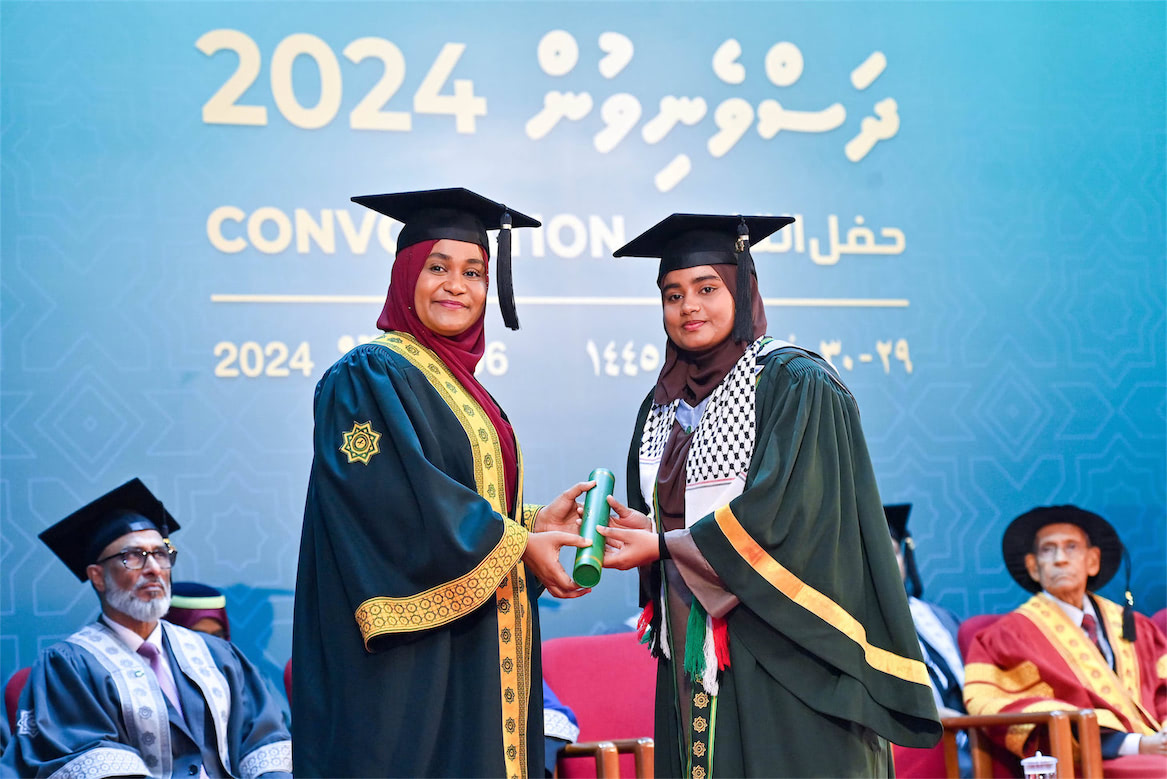 ދަސްވެނިކަމަކީ ހަމައެކަނި ސަނަދެއް ނޫން: ސާޖިދާ