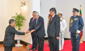 މަސްއޫދު ސަފީރު ފަތްކޮޅު އަރުވައިފި