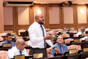 ކޮންމެ ފަސް އަހަރަކުން މަޖިލިސް މެމްބަރުން އިތުރުވަމުންދާ ދިއުމާމެދު މެންބަރުން ދެކޭ ގޮތެއް ދެނެގަތުމަށް ގަރާރެއް