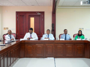 ދަޢުލަތުގެ ދަރަނީގެ ސިޔާސަތާއި މާލީ ސިޔާސަތު ސިއްރު ކުރުމުގެ ނިޔަތެއް ސަރުކާރުގަ ނެތް: ޝަފީގު