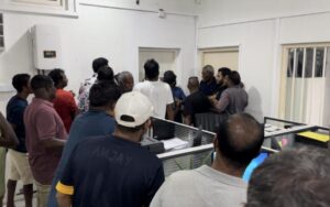 ތޮއްޑޫގައި ހަމަނުޖެހުން ހިންގި ކަމުގެ ތުހުމަތުގައި 8 މީހަކު ހައްޔަރުކޮށްފި