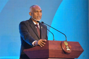 ކަންކަމާ ކެރިގެން ކުރިމަތިލައި، ކަންކަން ކުރަން ނުކުމެ ހިތްވަރާއެކު ކުރިއަށް ދިއުމަށް ރައީސް އިލްތިމާސް ކުރައްވައިފި