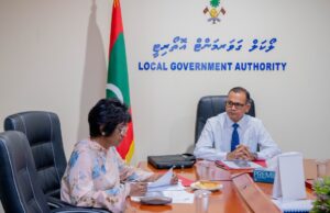 މޭޔަރުންނާއި ކައުންސިލަރުންނަށް ޑިޕްލޮމެޓިކް ޕާސްޕޯޓު ދޭން މަޝްވަރާކުރަނީ