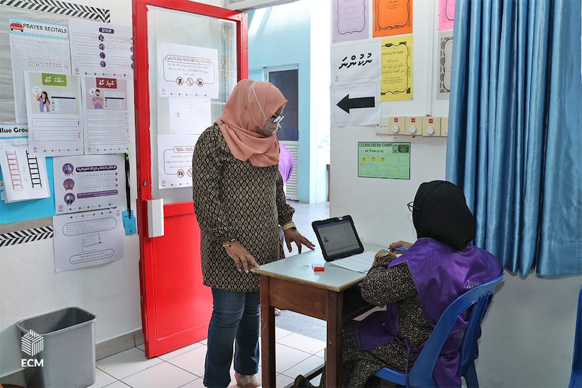 ޝައުގުވެރިކަމެއް ނެތް ބައި އިލެކްޝަންއެއް، ވޯޓު ލީ އެންމެ %27 މީހުން