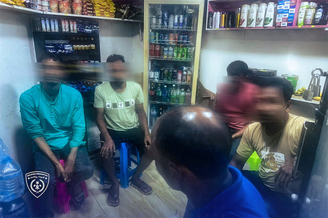 ގަވާއިދާ ޚިލާފަށް މާލޭގައި ފުޅާ ދާއިރާއެއްގައި ވިޔަފާރި ކުރަމުންދިޔަ ބިދޭސީއެއް އަތުލައިގަތުމަށް ޚާއްސަ އޮފަރޭޝަނެއް