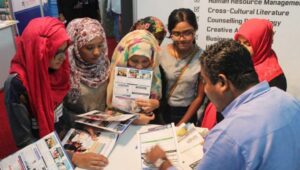 "ނޭޝަނަލް ޖޮބް ސެންޓަރ" ގެ ނަން "ނޭޝަނަލް ކެރިއަރސް ސަރވިސް" ގެ ނަމަށް ބަދަލުކުރައްވައިފި