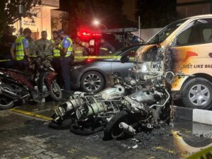 މަޖިލިސްގޭ ކައިރީގައި އޮންނަ ޕާކިންގައި ހުރި ސައިކަލްތަކެއްގައި ރޯކޮށްލި މީހާ ޝަރީއަތް ނިމެންދެން ބަންދު ކޮށްފި