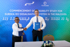 ކަނޑު އަޑީގައި މީރުފެން އުފައްދާ ނިޒާމު ޤާއިމުކުރުމުގެ ދިރާސާ ފެށުމަށް ފަހުމުނާމާއެއްގައި ސޮއި ކޮށްފި