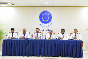 ޕީއެންސީން 13 މެންބަރުން ވަރަށް އަވަހަށް އެޕާޓީން ވަކިވާނެ: އައްބާސް