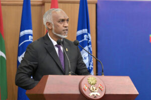 ތަރައްޤީގެ ބިންގަލެއްގެ ގޮތުގައި، ދިރާސާކުރުމަށް ލޯބިކުރާ މުޖުތަމަޢެއް ބިނާކުރުމަށް މަސައްކަތް ކުރާނަން: ރައީސް