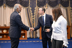 ޑިވެލޮޕްމަންޓް ބޭންކް އޮފް މޯލްޑިވްސްގެ ޗެއަރޕަރސަން އަދި ސީ.އީ.އޯ ރައީސްގެ އަރިހަށް އިޙްތިރާމުގެ ޒިޔާރަތެއް ކުރައްވައިފި