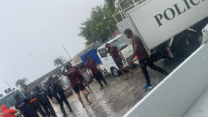 ރާއްޖެއަށް ކުރަމުންދާ ވިއްސާރާގައި، މާލެ އަތޮޅުގެ ބައެއް ރަށްތަކަށް ގެއްލުންވެ، ފުލުހުން އެހީތެރިކަން ފޯރުކޮށްދޭން ފަށައިފި