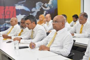 އެމްޑީޕީއާއި އަލަށް ގުޅިވަޑައިގެންނެވި މެމްބަރުންނަށް ޝާހިދުގެ މަރުހަބާ!