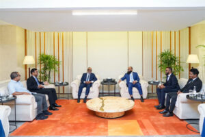 ޗައިނާ ދަތުރު ނިންމަވާލެއްވުމަށްފަހު އަބުދުއްރަހީމް މާލެ ވަޑައިގެންފި