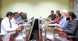 ގަވަރުނަރު މުނައްވަރު ބޭންކުތަކާ ބައްދަލު ކުރައްވައިފި