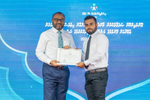 ކީރިތި ޤުރުއާން ހިތުދަސްކުރާ ފަރާތްތަކަށް ދޭ ފުރަތަމަ އުމުރާ ދަތުރު އަލީ ރައީފަށް