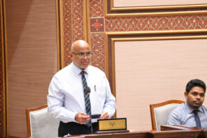 ވިހެއުމުގެ ޗުއްޓީގެ ސަބަބުން އަންހެނުންނަށް ވަޒީފާގައި ދިމާވާ ދަތިތައް ޙައްލުކުރަން ދަނީ މަސައްކަތް ކުރަމުން: ހައިދަރު
