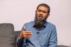ސަރުކާރުން އިޒްރޭލް ޕާސްޕޯޓު މަނާކުރުމަކީ އިންސާނީ ކަރާމާތަށް ލޯބިކުރާ އެންމެނަށް ނަމޫނާއެއް: ޝައިޚް ސަމީރު