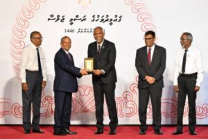 ދިވެހި ޤައުމިއްޔަތަށް ޚިދުމަތް ކުރުމުގެ އެންމެ މަތިވެރި ޝަރަފު، މަރްޙޫމް ޙުސައިން ޞަލާޙުއްދީންގެ ހަނދާނަށް އަރުވައިފި