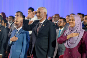 މިއަދު އޮތް "މަތީ އަރުތަވެރިންގެ އިނާމު" ދިނުމުގެ ރަސްމިއްޔާތުގެ ހުރިހާ ދަންފަޅިއެއްވެސް ރައީސް ޝަރަފުވެރި ކޮށްދެއްވި