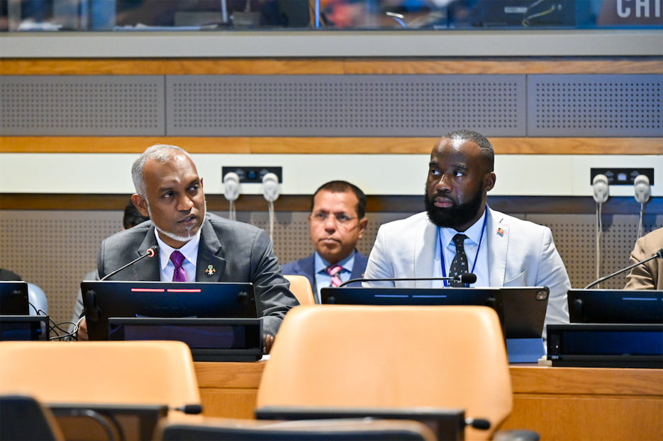 ކްލައިމެޓް ފައިނޭންސާއި ދަރަނިން ލިބޭ ގެއްލުން ލުއިކޮށްދިނުމާ ދެމެދު އޮންނަގުޅުން ހަރުދަނާކުރުމަށް ރައީސް ގޮވާލައްވައިފި