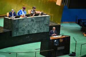 މޫސުމަށް އަންނަ ބަދަލުތަކުގެ މައްސަލައަށް އަވަސް ފިޔަވަޅުތަކެއް އަޅަންޖެހޭ: ރައީސް