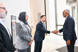 ރައީސް މިރޭ އެމެރިކާގެ ޕްރިންސްޓަން ޔުނިވަރސިޓީގައި ތަޤުރީރު ކުރައްވަނީ