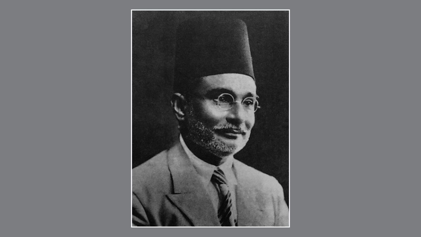 ‎ދިވެހި ޤައުމިއްޔަތަށް ޚިދުމަތް ކުރުމުގެ އެންމެ މަތިވެރި ޝަރަފު، މަރްޙޫމް ޙުސައިން ޞަލާޙުއްދީންގެ ހަނދާނުގައި ދެނީ