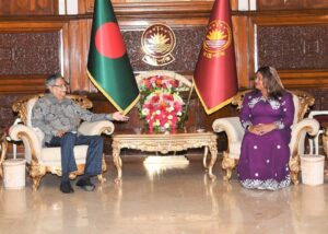 ބަންގްލަދޭޝްގެ އާ ސަފީރު، ސަފީރުކަމުގެ ފަތްކޮޅު އަރުވައިފި