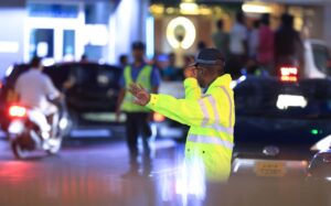 ފުލުހުންގެ ވާޖިބަށް ހުރަސްއެޅި ފުލުހަކު ހައްޔަރުކޮށްފި