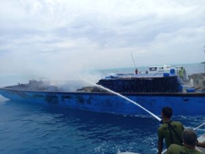 ކަނޑިންމަ ރިސޯޓަށް ދަތުރުކުރަމުންދިޔަ ދޯންޏެއްގައި އަލިފާން ރޯވުމުގެ ހާދިސާއެއް ހިނގައިފި