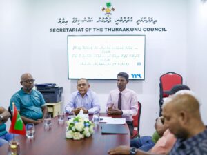 ފެން ބާޖް ތުރާކުނުގައި ބޭއްވުމަށް ރަށު ކައުންސިލާއެކު އެމްއޯޔޫއެއްގައި ސޮއިކޮށްފި