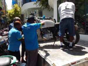 މާލޭ މަގުމަތުކުގައި ގިނަ ދުވަސްވެ، ބާ ވެފައި ހުރި 200 އަށްވުރެ ގިނަ އުޅަނދު ނަގައިފި