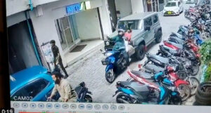 ޖިޕަކުން ސައިކަލެއްގައި ޖެއްސި މައްސަލައެއް ފުލުހުން ތަހުގީގު ކުރަނީ