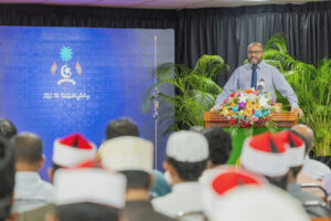މުޖުތަމަޢު އެދި ގޮވަނީ ނަމޫނާ ޒުވާނުންނަށް: ޑރ. ޝަހީމް