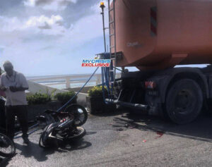 ހުޅުމާލޭގެ ފޭސް އެކަކާއި ދޭކާ ގުޅުވައިދޭ ބްރިޖުގައި ނުރައްކާތެރި އެކްސިޑެންޓެއް ހިނގައިފި