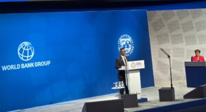 ރާއްޖޭގައި އިއާދަކުރަނިވި ހަކަތައިން 33 ޕަސެންޓު ކަރަންޓު އުފެއްދުމަށް 1.3 ބިލިއަން ޑޮލަރު ބޭނުންވޭ: މުނައްވަރު