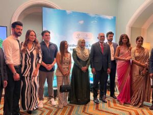 އިންޑިއާގެ ފިލްމީ ތަރިންނަށް ރާއްޖޭގައި ފިލްކުޅުމަށް ރައީސްގެ ޚާއްސަ ދައުވަތެއް!