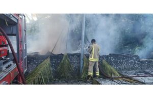 އައްޑޫ ސިޓީ މަރަދޫގެ ގެއެއްގައި އަލިފާން ރޯވެއްޖެ