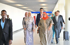 މެޑަމް ސާޖިދާ ޓެންޒޭނިޔާއަށް ވަޑައިގެންފި