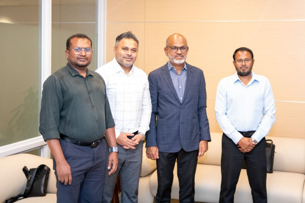 ރައްޔިތުންގެ މަޖިލީހުގެ ނައިބު ރައީސް އަހްމަދު ނާޒިމް ޗައިނާއަށް ފުރާވަޑައިގެންފި