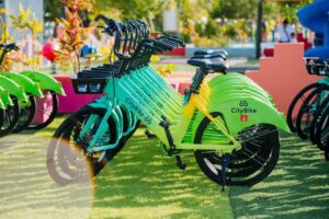 ބީއެމްއެލް 300 ކުދިންނަށް ބައިސިކަލު ހަދިޔާކޮށްފި