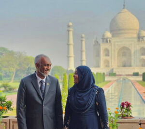 ރައީސް މުއިއްޒުއާއި މެޑަމް ސާޖިދާ ތާޖުމަހަލްއަށް ވަޑައިގެންފި