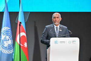 މޫސުމީ ބަދަލުތަކަށް ދޭނެ ފައިސާއެއް ނުހުރޭ، ހަނގުރާމަތަކަށް ފައިސާދެވޭ: ރައީސް