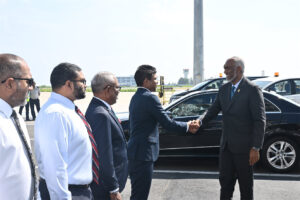 ސަޢޫދީ ޢަރަބިއްޔާ އާއި އަޒަރްބައިޖާނަށް ކުރެއްވި ދަތުރުފުޅު ނިންމަވާލެއްވުމަށްފަހު ރައީސް މާލެ ވަޑައިގެންފި