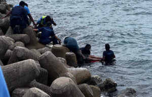 ދަރުމަވަންތަ ހޮސްޕިޓަލް ކައިރިން މޫދުގައި އަނިޔާވެފައި އޮތް މީހަކު ފެނިއްޖެ