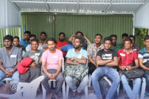ތިލަފުށީގައި ހިންގި ހާއްސަ ރެއިޑް އޮޕަރޭޝަނެއްގައި ގަވާއިދާ ޚިލާފަށް އުޅެމުންދިޔަ 33 ބިދޭސީން އަތުލައިގެންފި