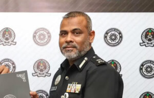 އެސިސްޓަންޓް ކޮމިޝަނަރ އޮފް ޕްރިޒަންސް މުހައްމަދު އާސިފު ވަޒީފާއިން ސަސްޕެންޑް ކޮށްފި