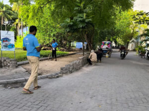 ވިލިމާލޭގެ ހަލާކުވެފައިވާ މަގުތައް މާލޭ ސިޓީ ކައުންސިލުން މަރާމާތުކުރަން ފަށައިފި