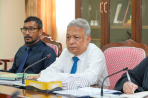 އިޒްރާއީލް ޕާސްޕޯޓު މަނާކުރުމުގެ މައްސަލާގައި ކަމާގުޅޭ އިދާރާތަކާއި ސިޔާސީ ޕާޓީތަކާ މަޝްވަރާކުރުމަށް ނިންމައިފި